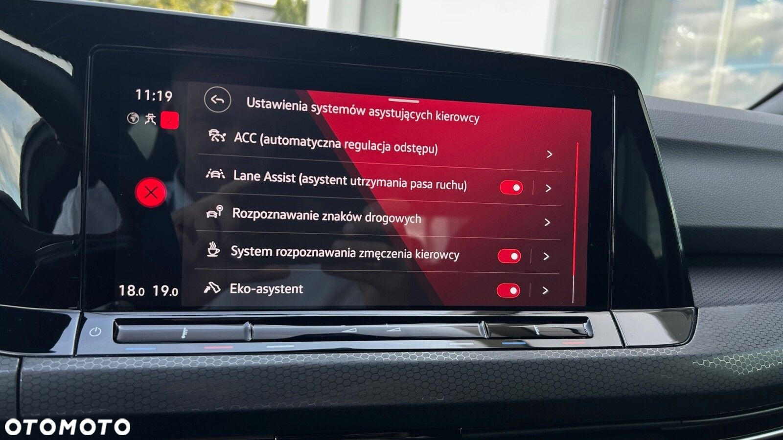 Volkswagen Golf - 22