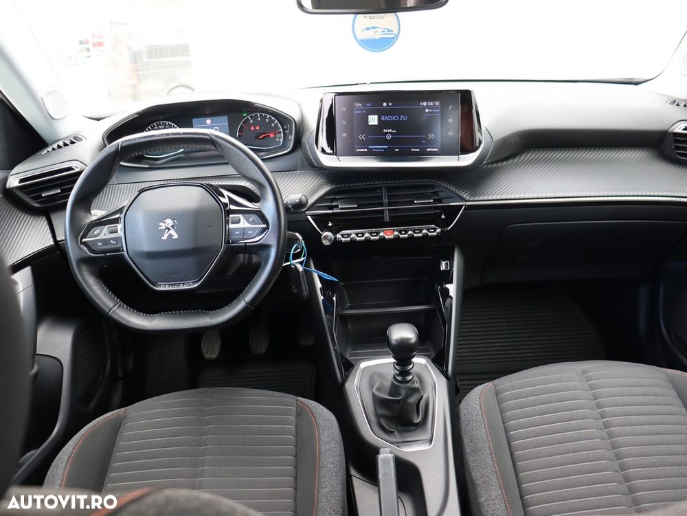 Peugeot 2008 1.2 L PureTech STT Active - 10