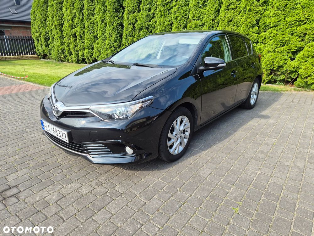 Toyota Auris - 1