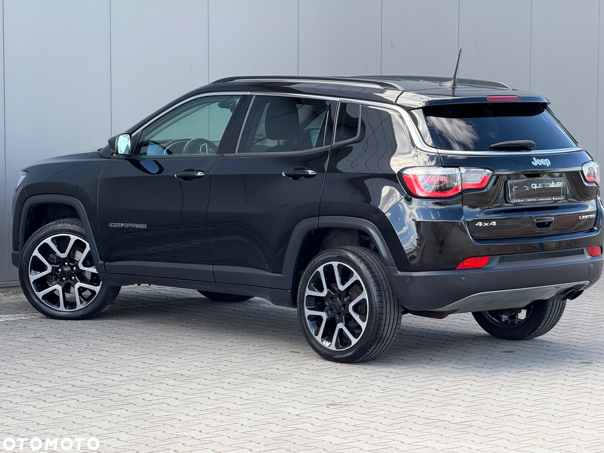 Jeep Compass - 9
