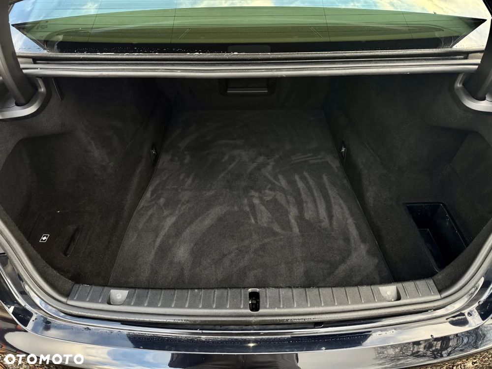 BMW Seria 7 740d xDrive - 39