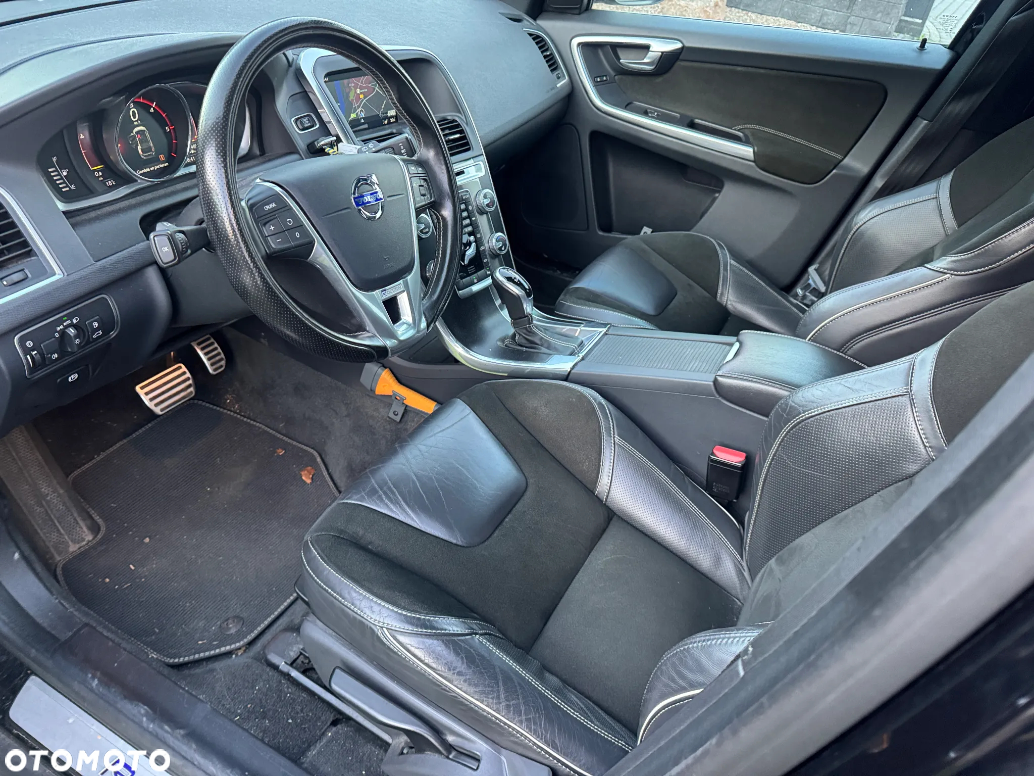 Volvo XC 60 D4 Geartronic RDesign - 13