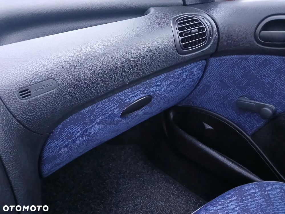 Peugeot 206 - 5