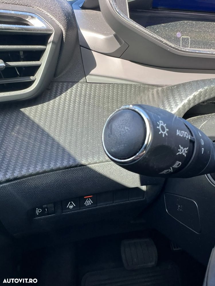 Peugeot 208 1.2 L PureTech STT EAT8 Allure Pack - 14