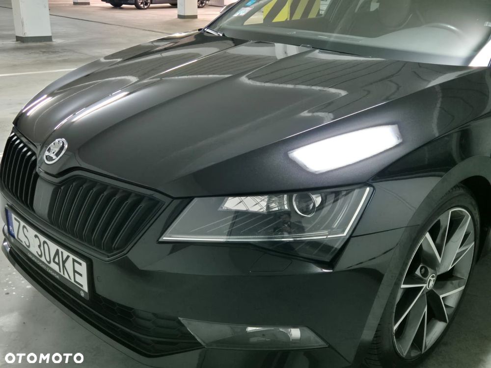 Skoda Superb 2.0 TDI SCR Sportline DSG - 2