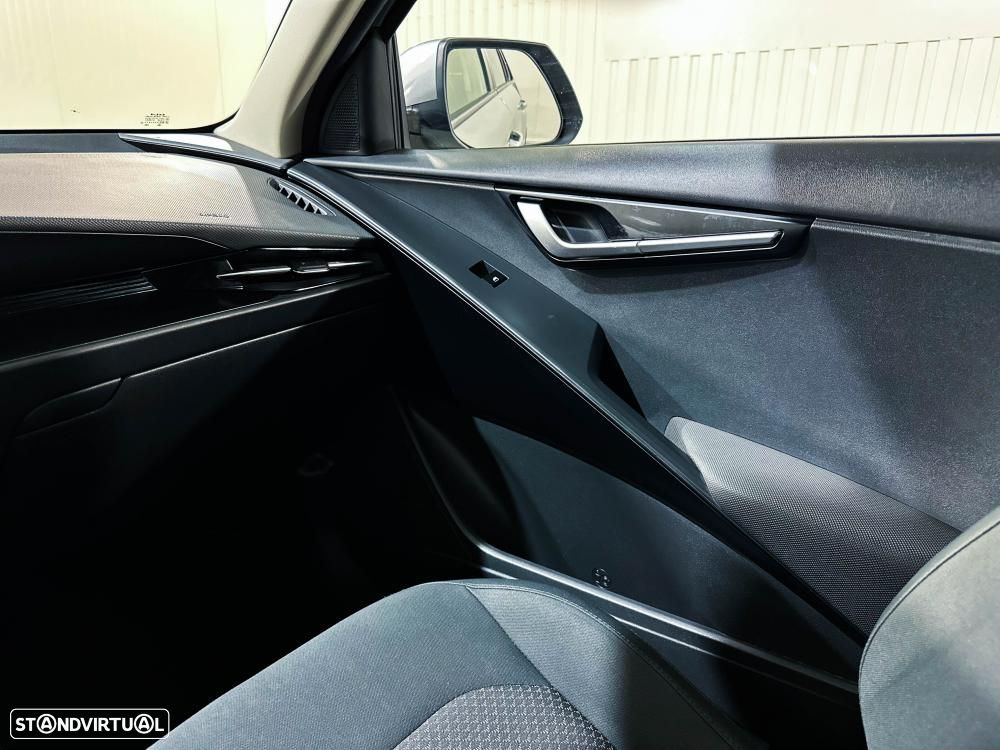 Kia Niro EV 64kWh Drive - 23