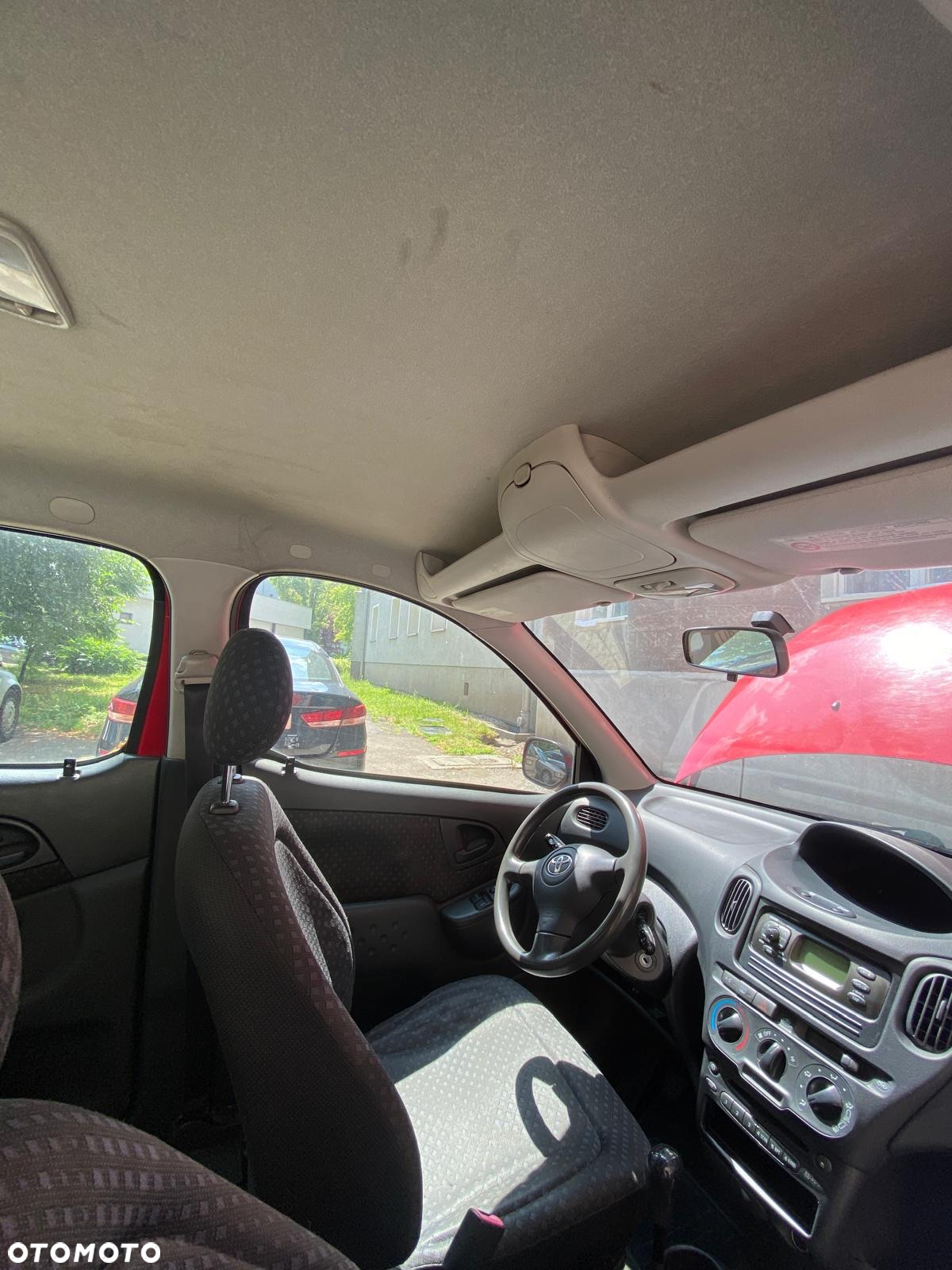 Toyota Yaris Verso 1.3 - 17