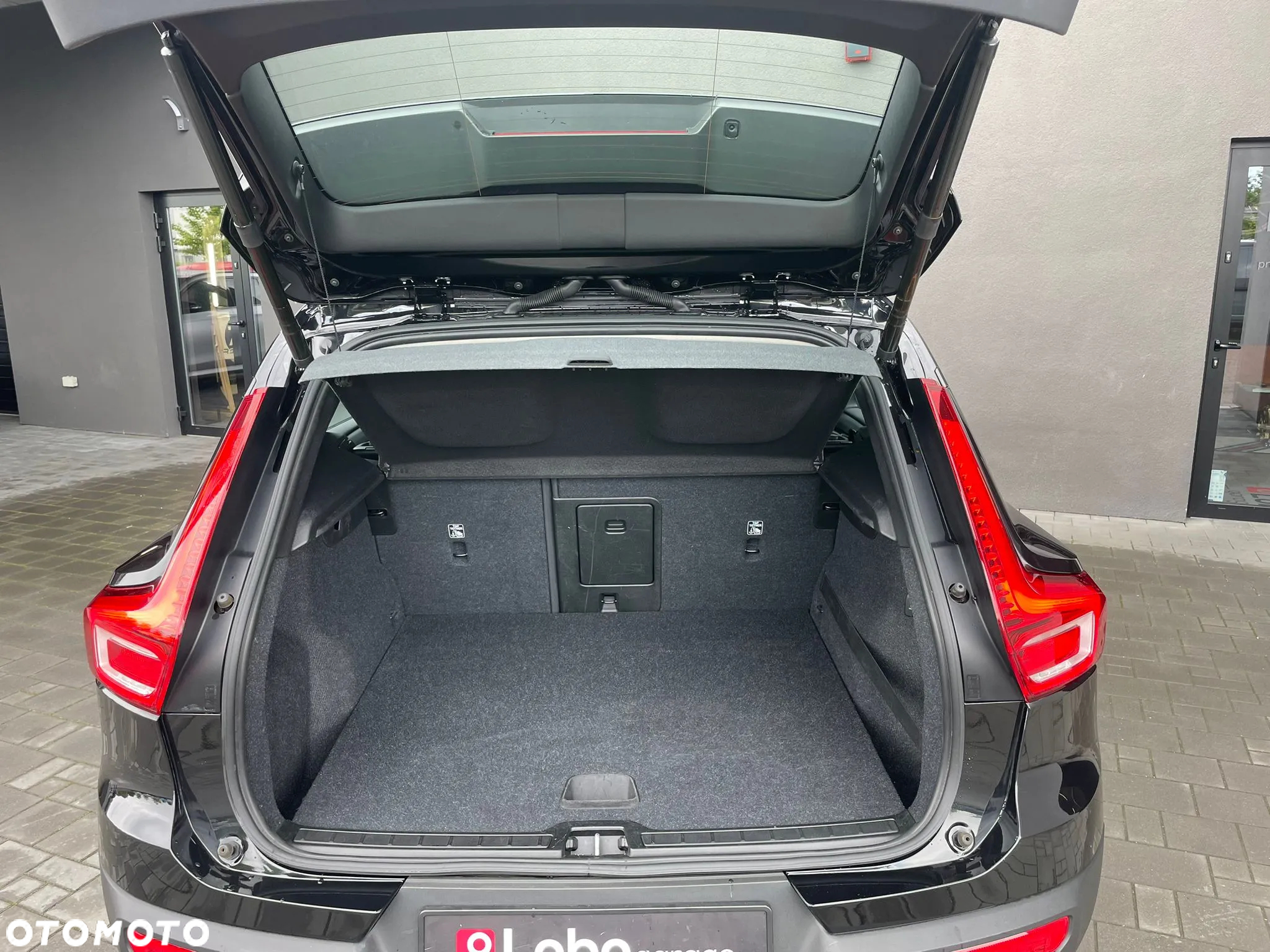 Volvo XC 40 T4 Momentum Pro - 21