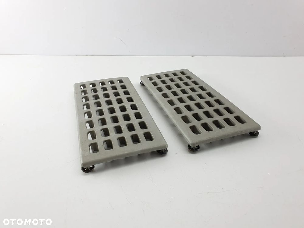 KRATKA WENTYLACYJNA  IVECO EUROCARGO - 12