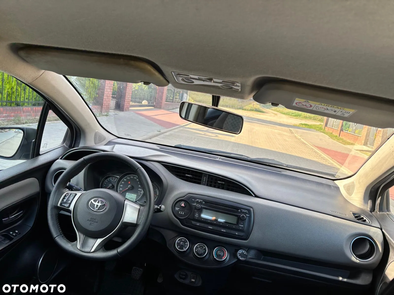 Toyota Yaris 1.0 Active - 11