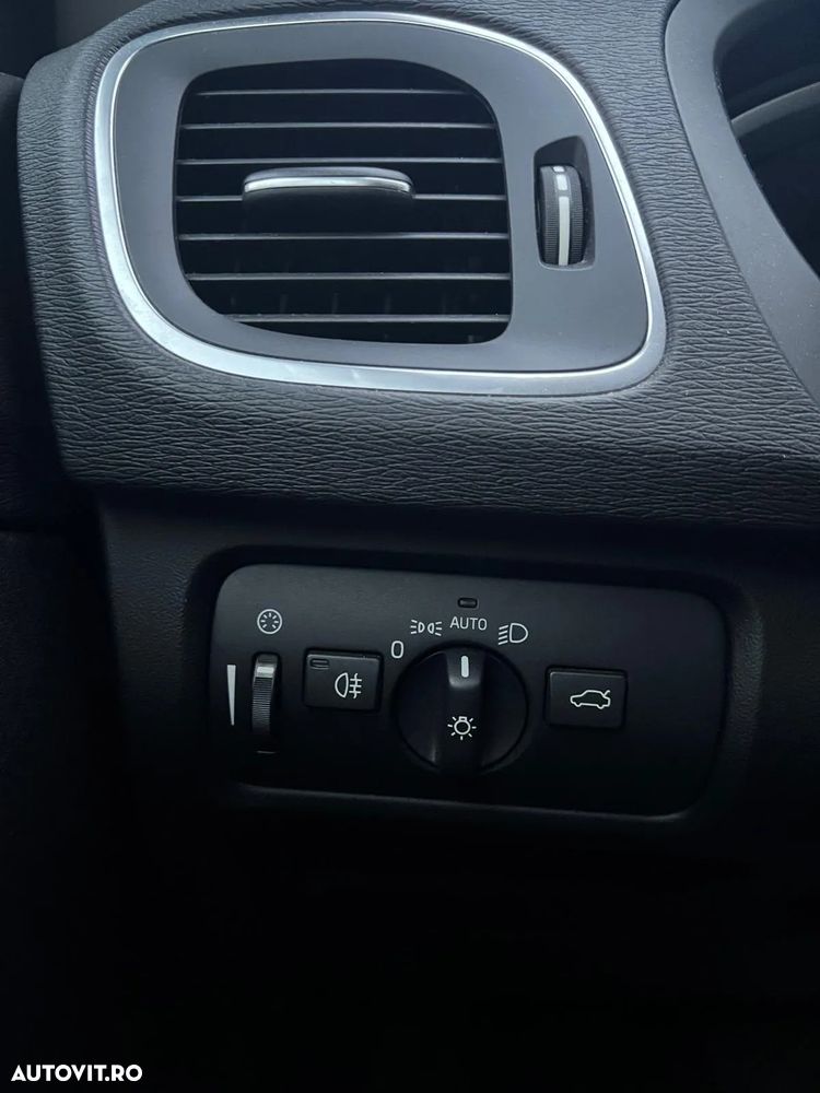 Volvo V40 D4 Aut. Summum - 11