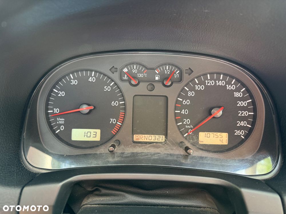 Volkswagen Golf 2.0 Comfortline - 11