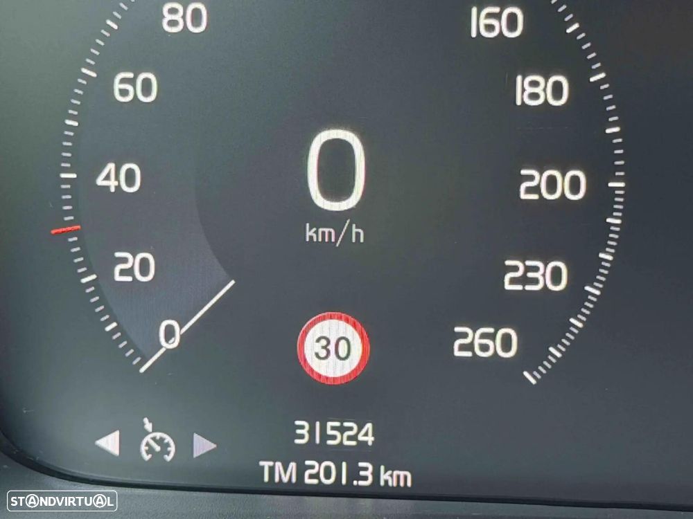 Volvo XC 40 1.5 T3 Momentum Plus Geartronic - 9