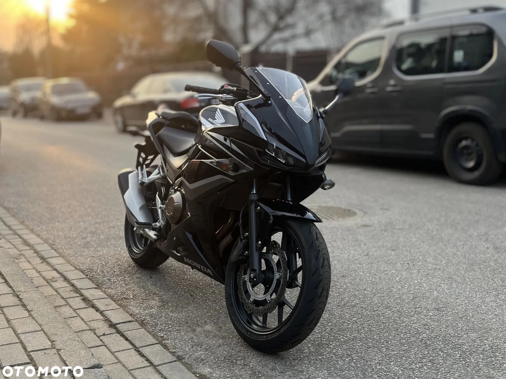 Honda CBR - 1