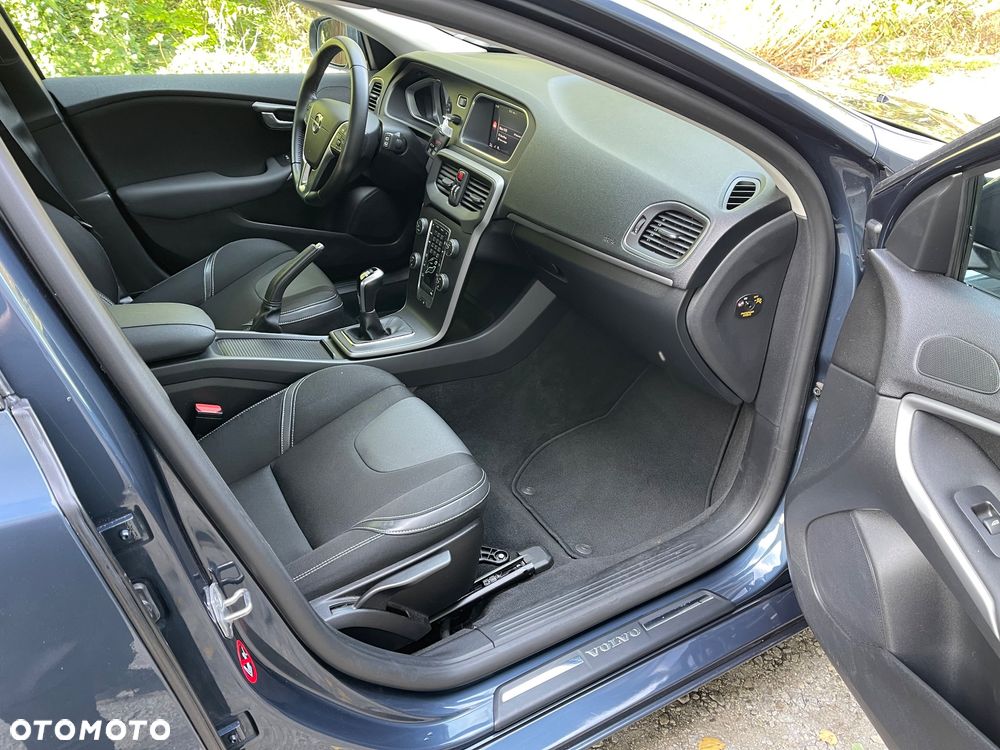 Volvo V40 T2 Ocean Race - 15