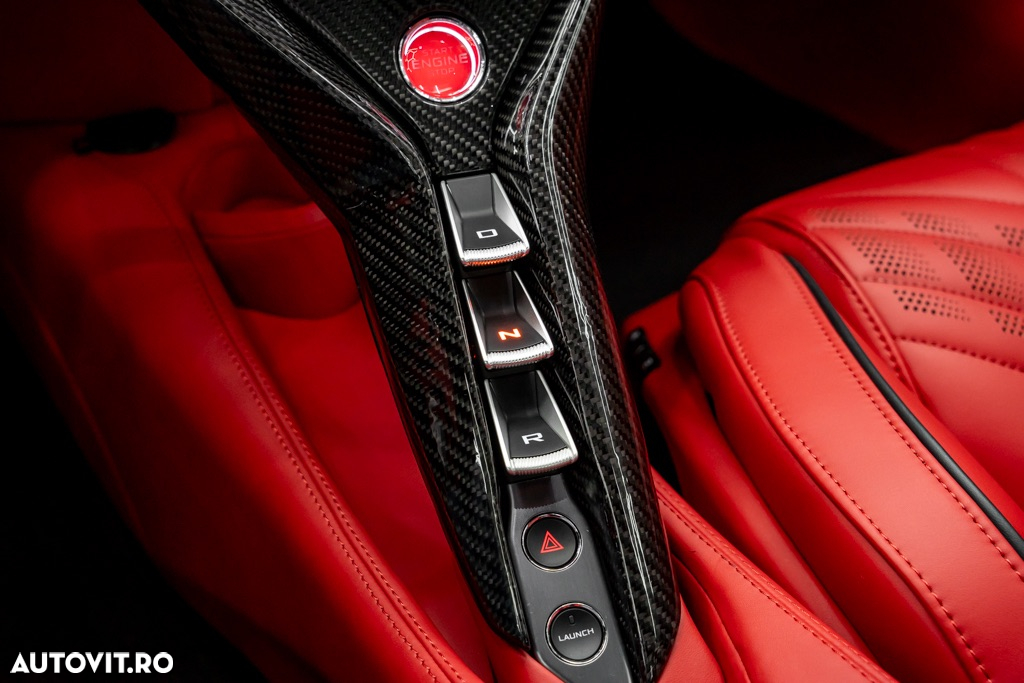 McLaren 720S Spider - 38