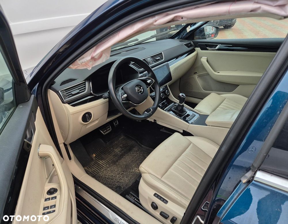 Skoda Superb 2.0 TDI SCR L&K DSG - 6