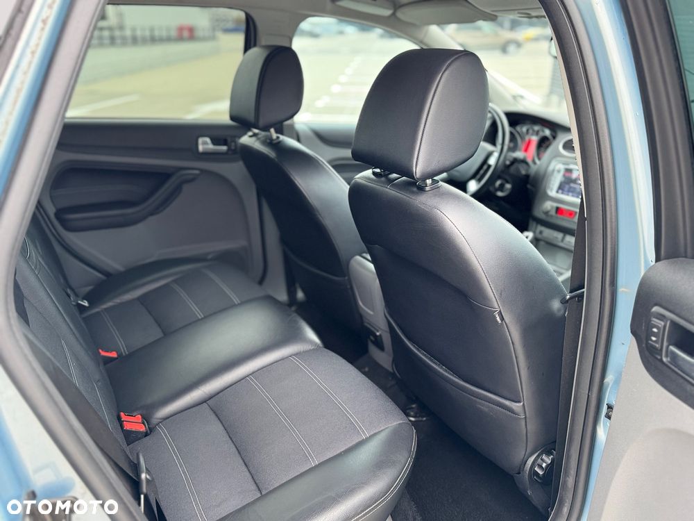 Ford Focus - 12