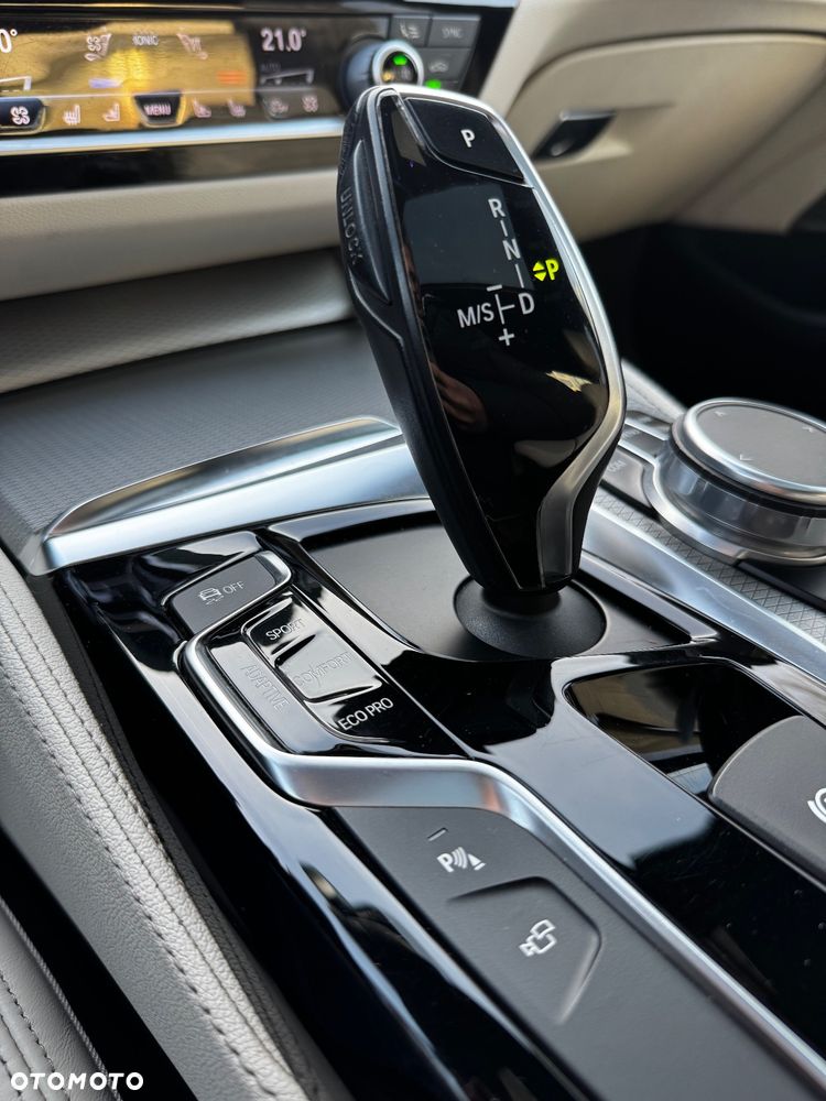 BMW Seria 5 525d M Sport sport - 22