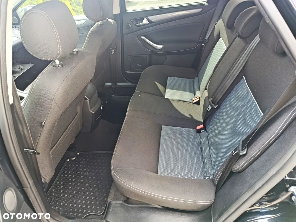 Ford Mondeo 2.0 TDCi Champions Edition - 24