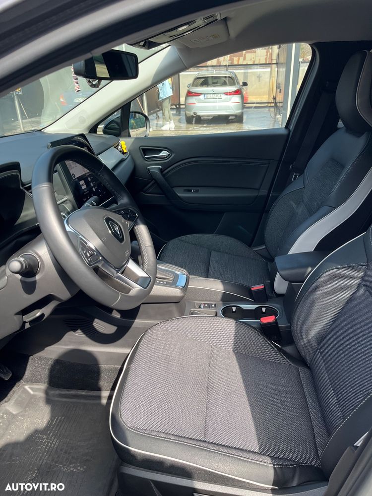 Renault Captur 140 EDC MHEV Techno - 17