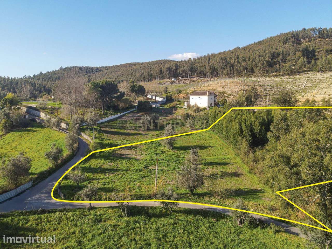 Terreno para construção - Localização Tranquila - Grande imagem: 2/11