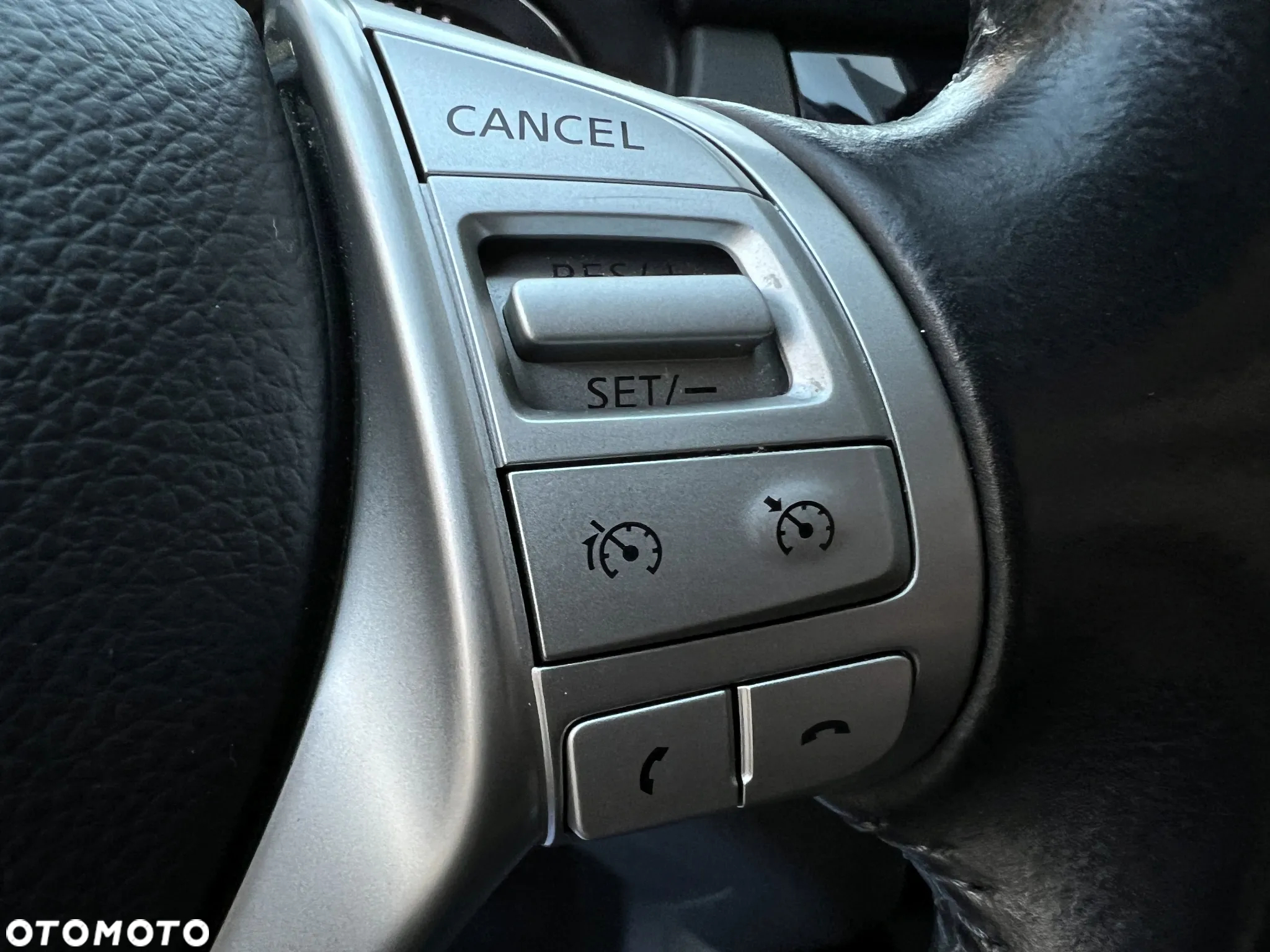 Nissan Qashqai 1.6 DCi N-Connecta Xtronic - 29