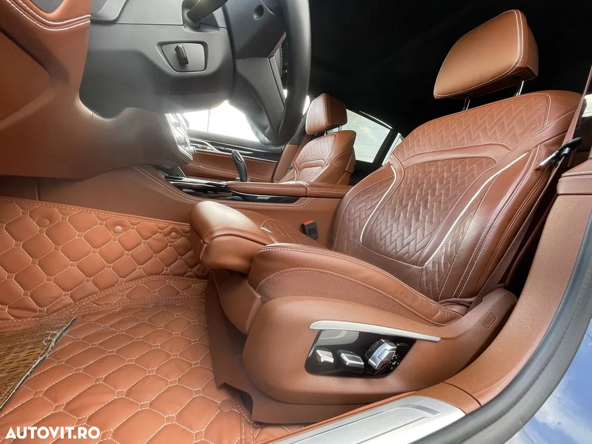 BMW Seria 7 740i - 13