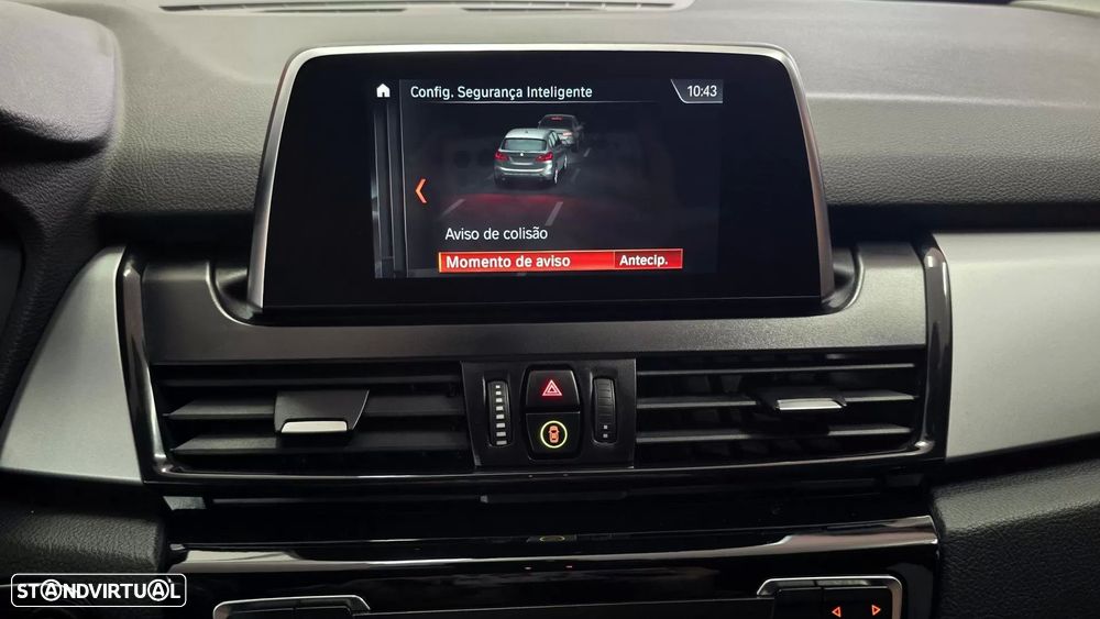 BMW 216 Active Tourer d Advantage Auto - 32