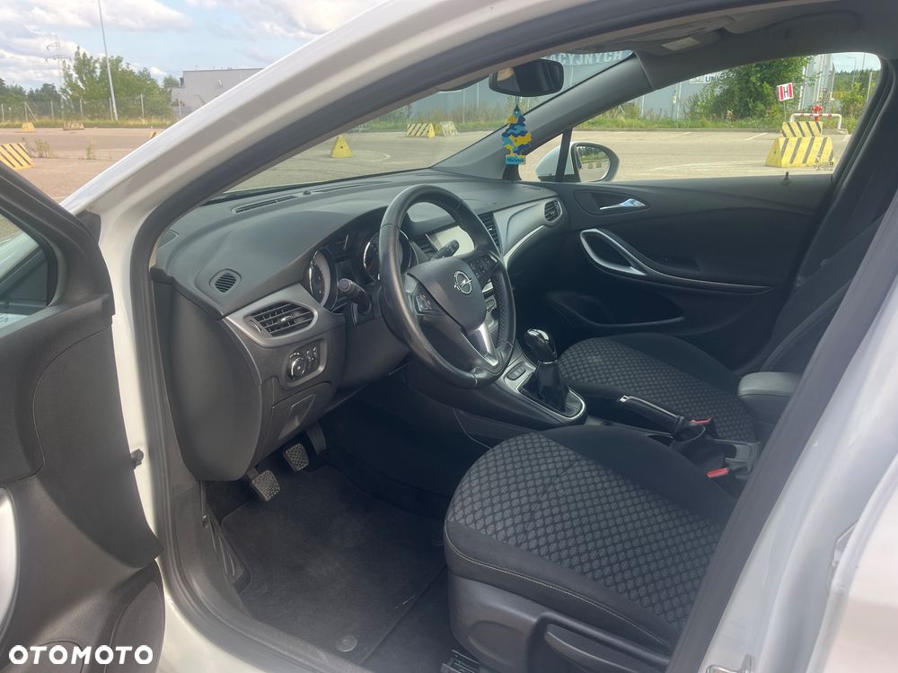Opel Astra 1.6 D (CDTI) Dynamic - 25