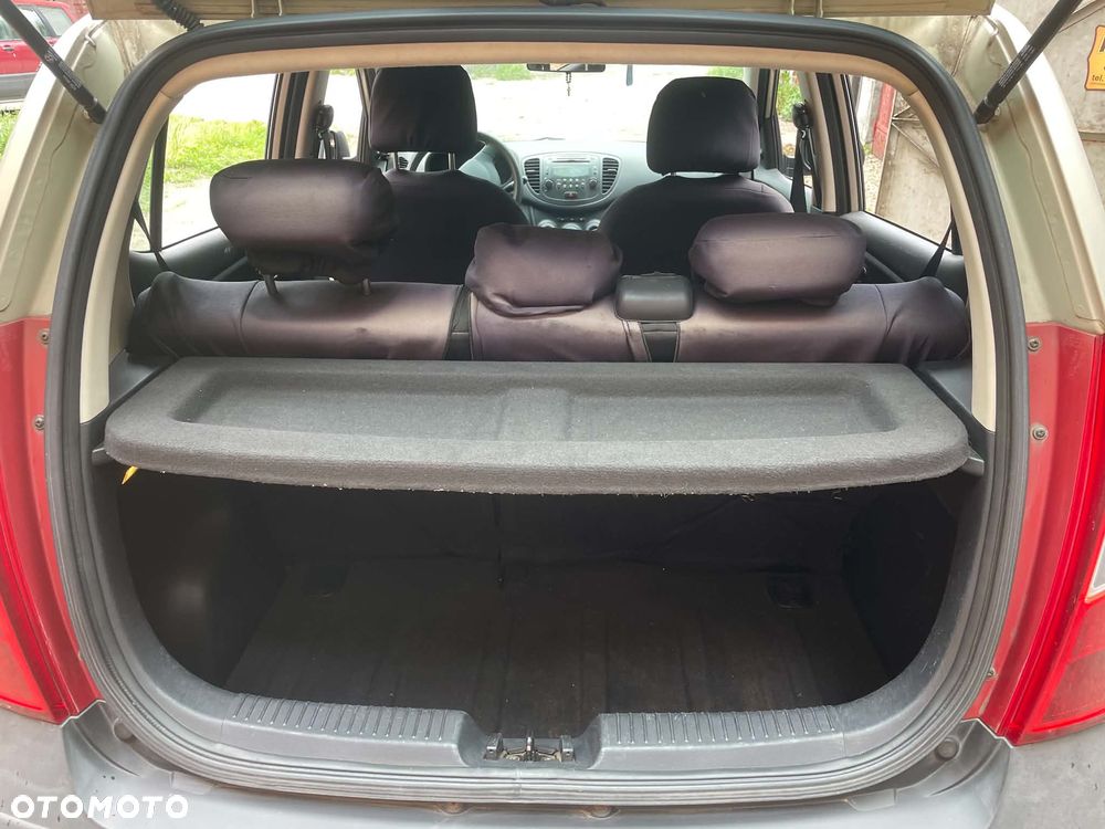 Hyundai i10 1.1 Base - 11