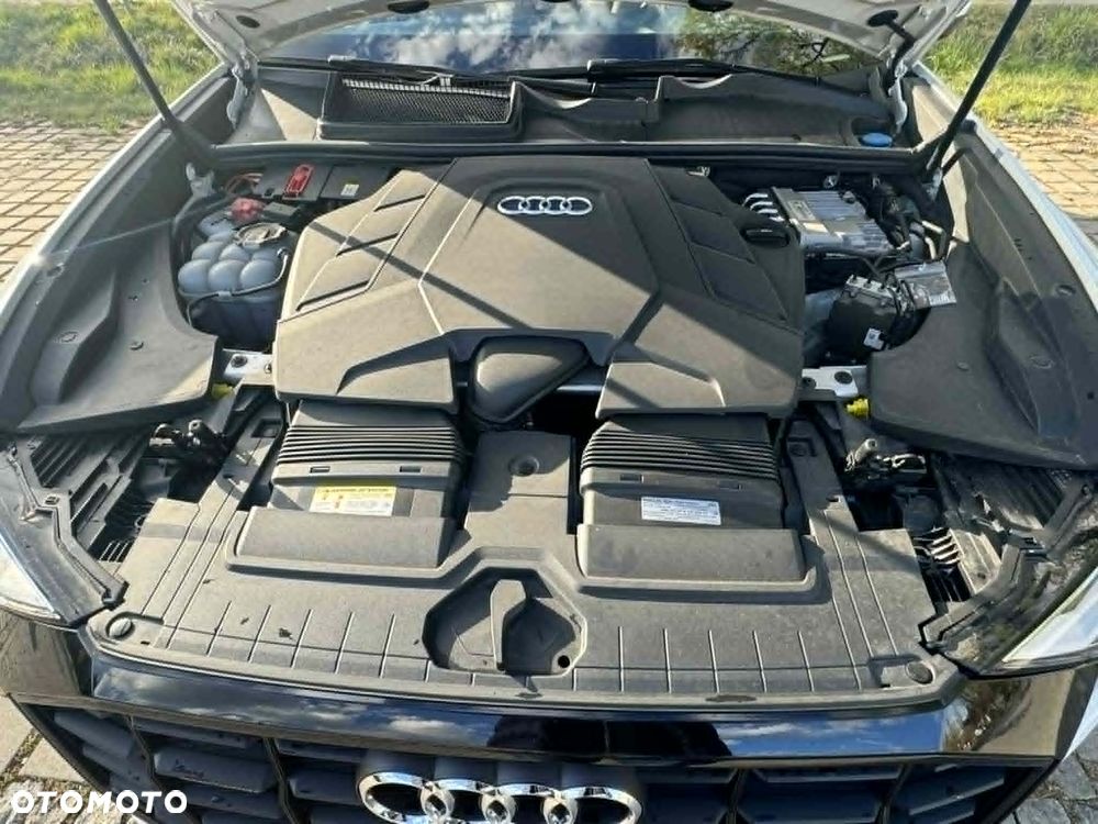Audi Q8 - 12