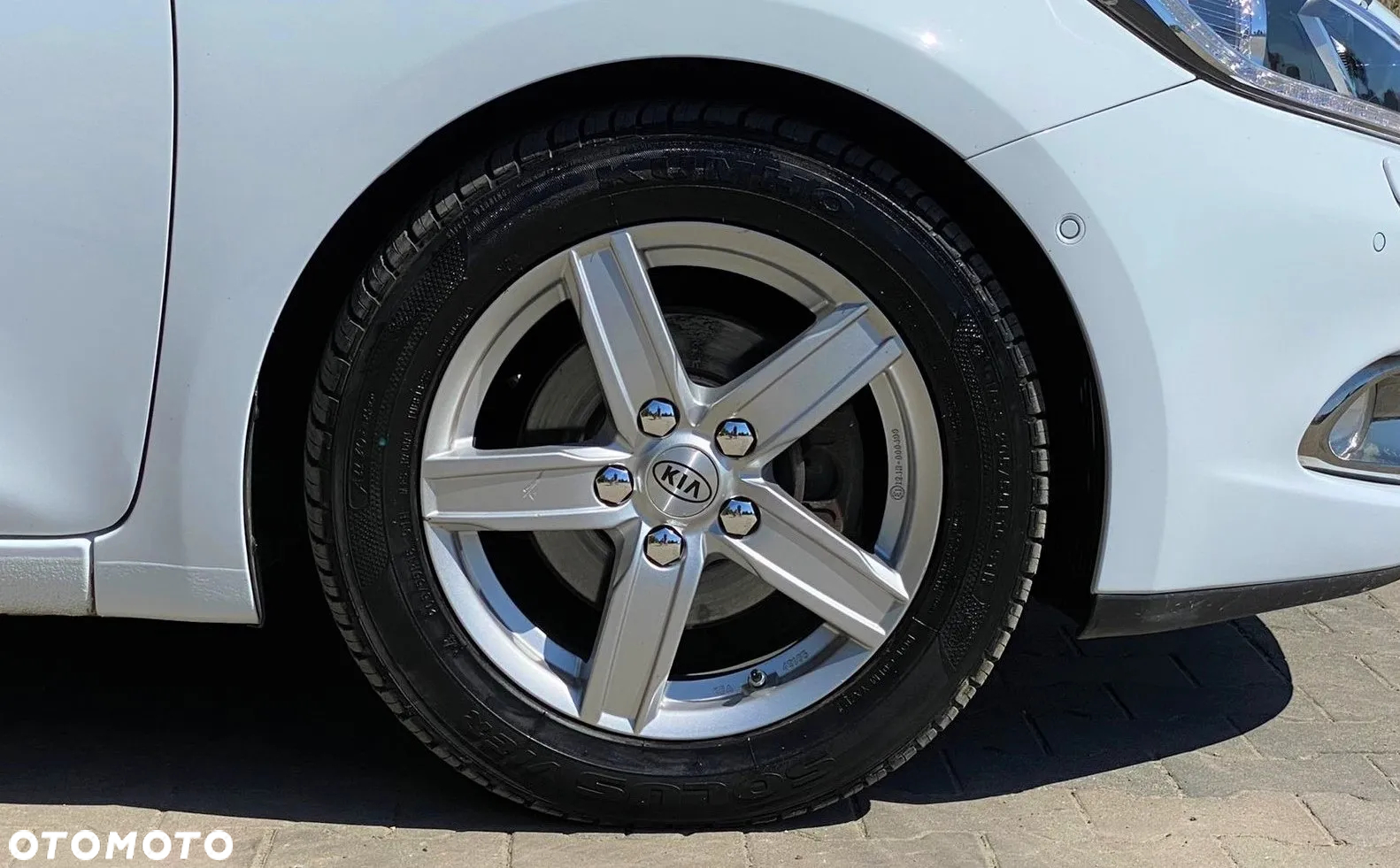 Kia Ceed 1.6 CRDi 128 Platinum Edition - 8