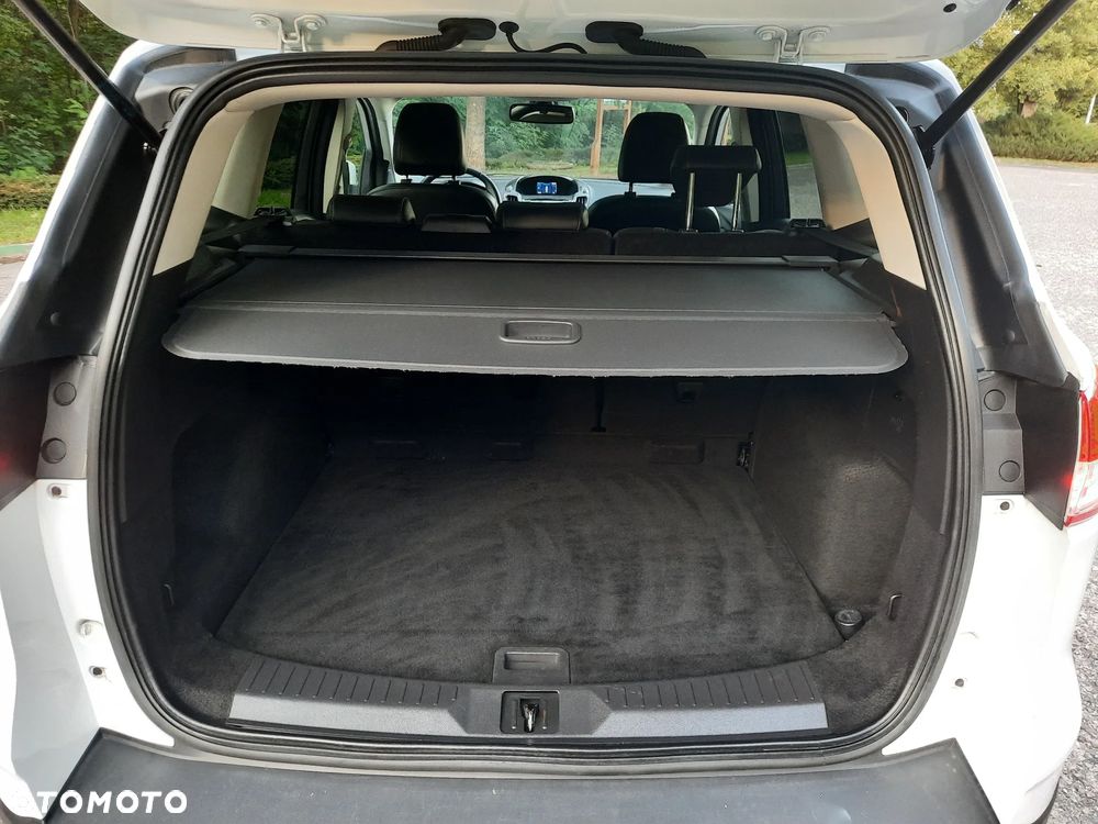 Ford Kuga 2.0 TDCi 2x4 SYNC - 24