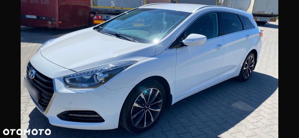 Hyundai i40 Kombi blue 1.7 CRDi Family - 1