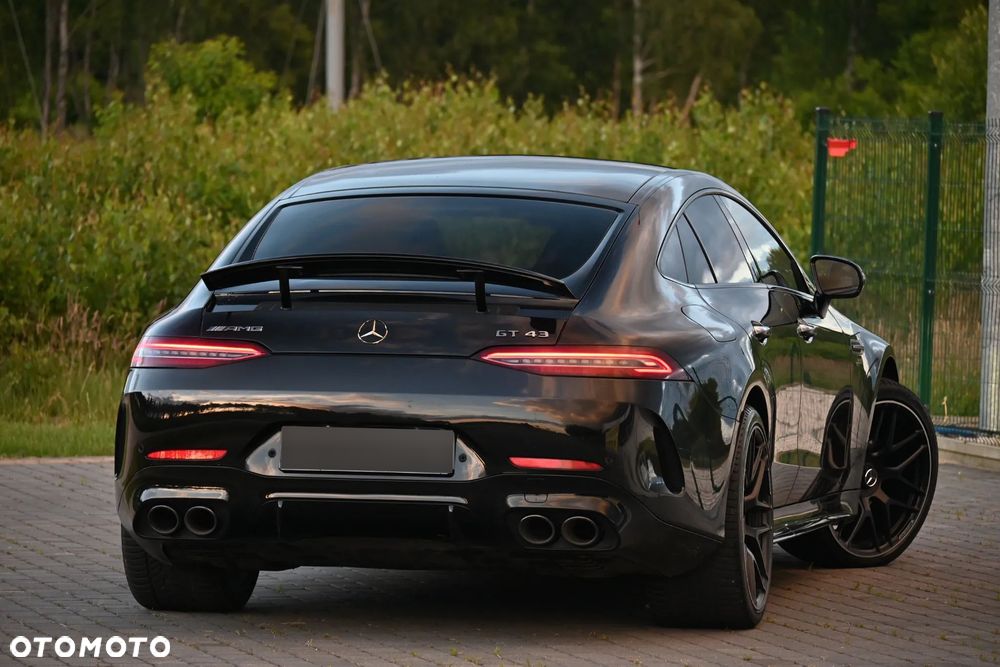 Mercedes-Benz AMG GT 43 4-Matic+ - 23