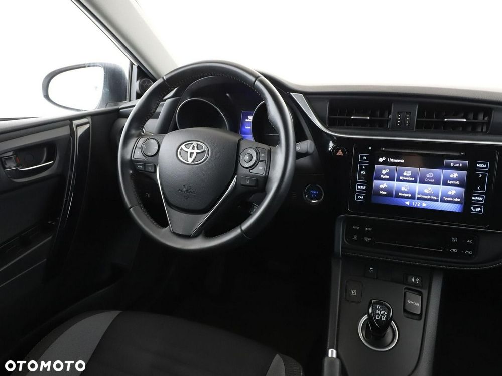 Toyota Auris Hybrid 135 Dynamic - 17