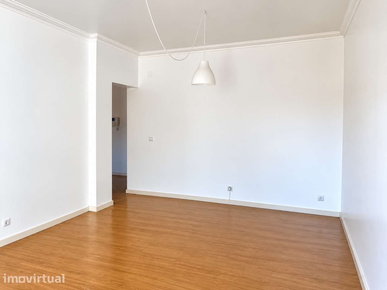 Apartamento T3 no Centro do Bombarral c/Varanda e 2 Lugares de Garagem - Grande imagem: 2/34