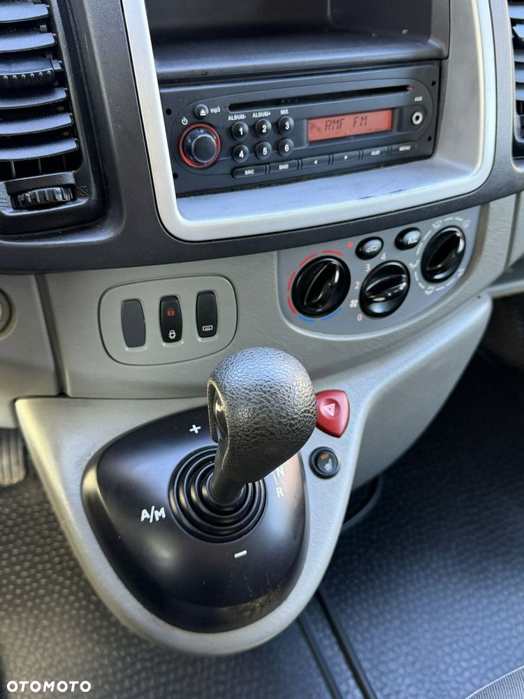 Opel Vivaro - 9