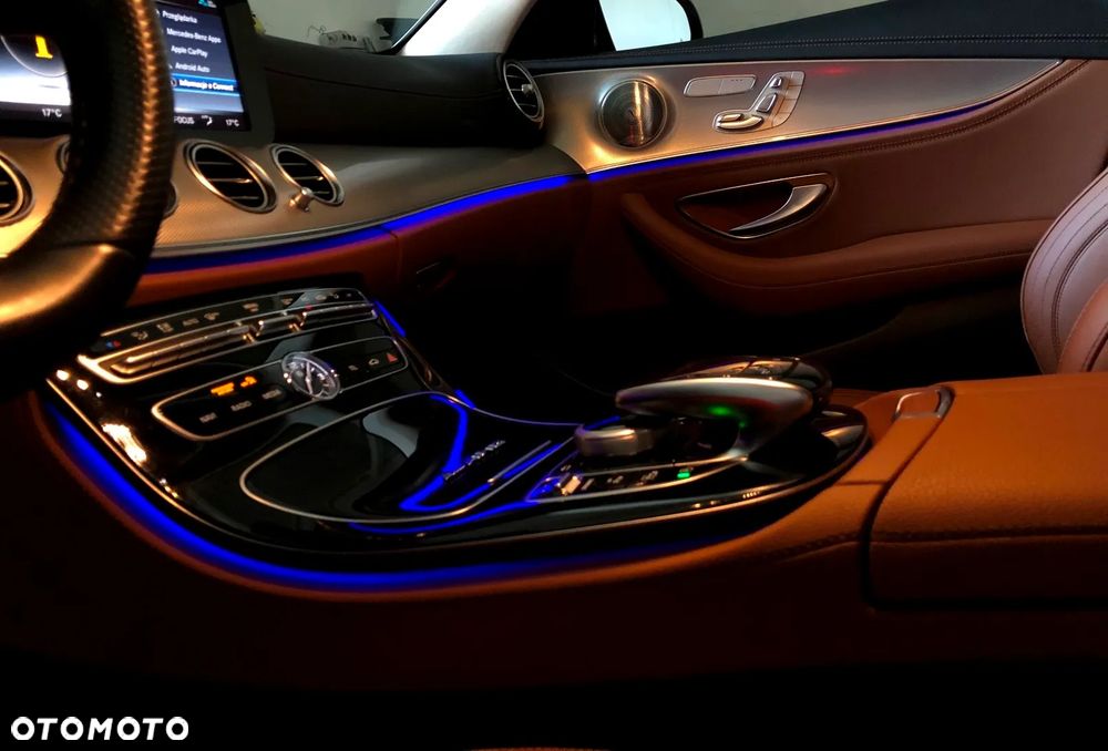 Mercedes-Benz Klasa E 220 d 9G-TRONIC - 21