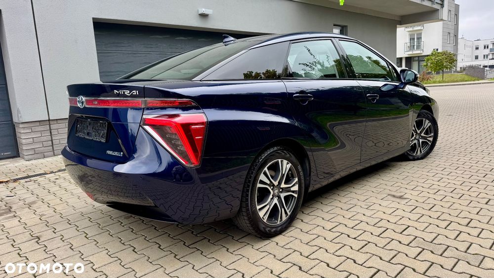 Toyota Mirai - 13