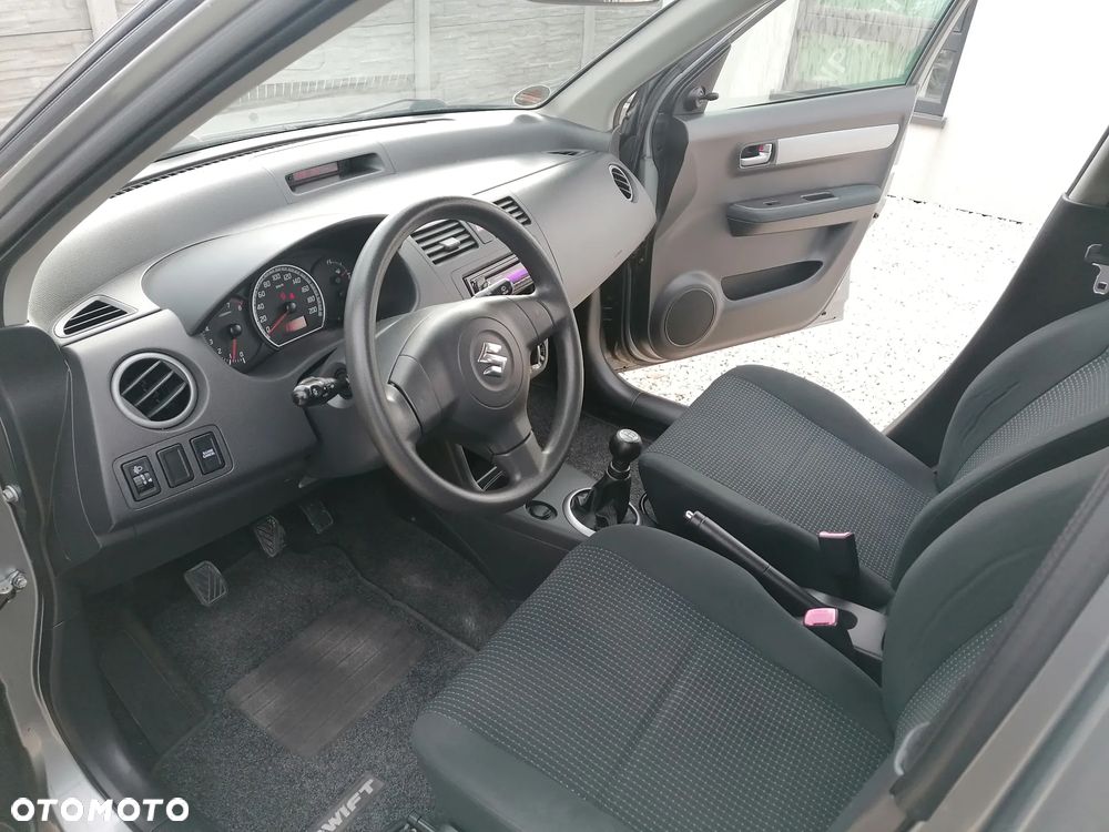 Suzuki Swift 1.3 Comfort - 10