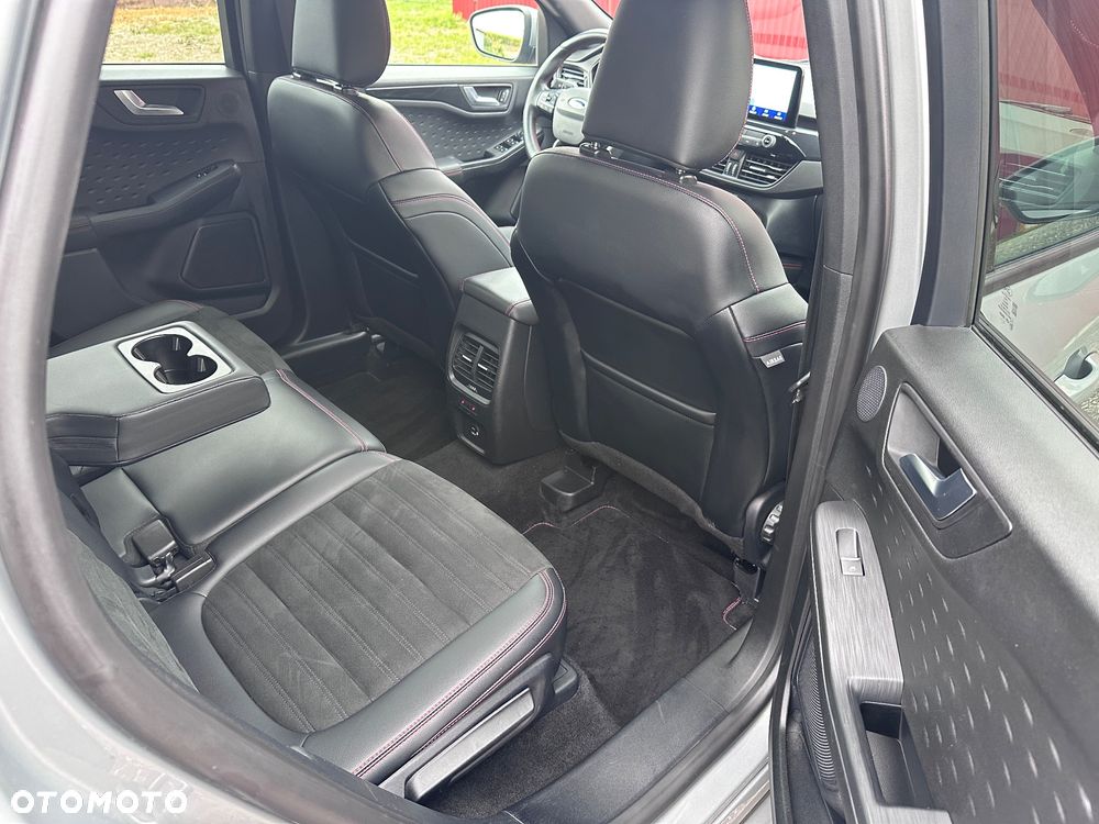 Ford Kuga - 13