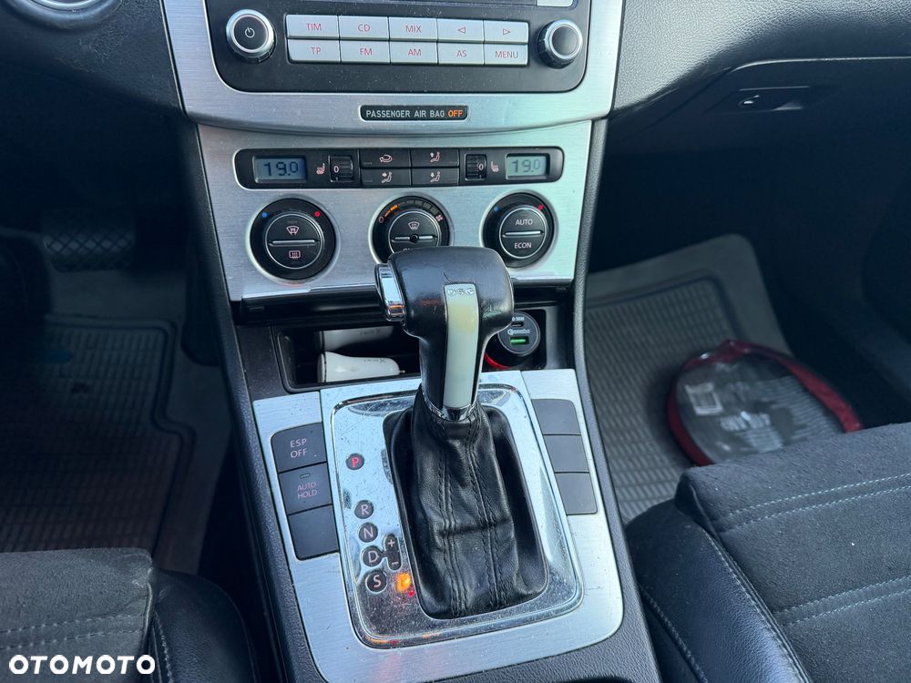 Volkswagen Passat 2.0 TDI DPF Highline DSG - 10