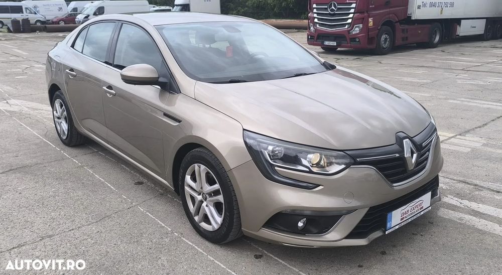 Renault Megane TCE GPF Life - 4