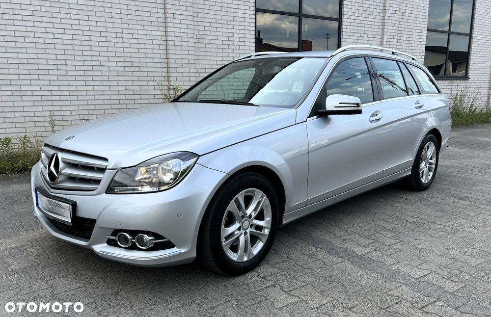 Mercedes-Benz Klasa C 220 CDI DPF (BlueEFFICIENCY) - 3