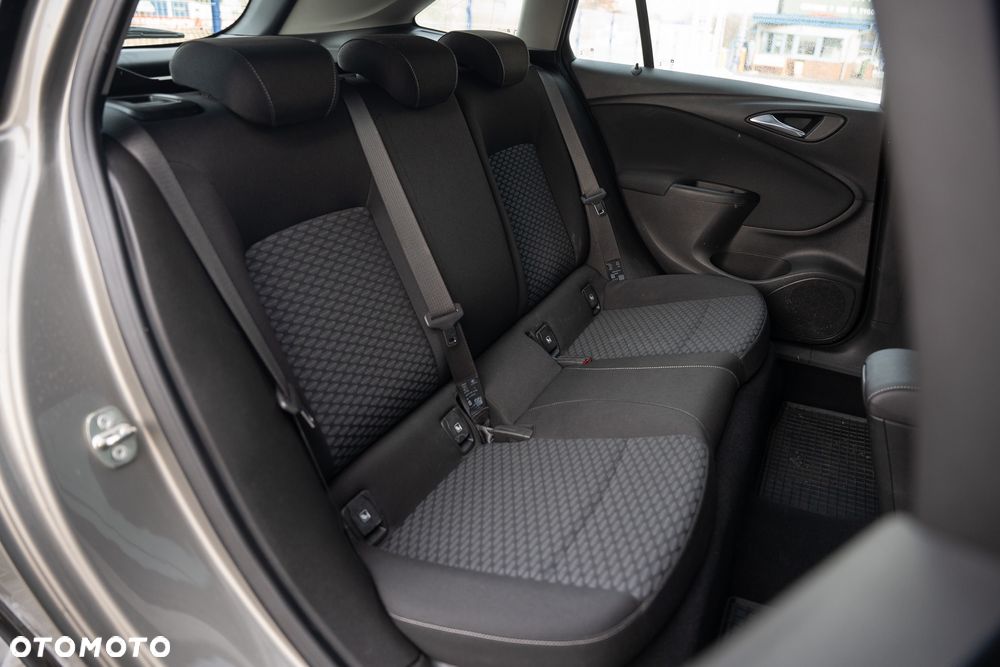 Opel Astra 1.6 D (CDTI) Start/Stop Business - 36