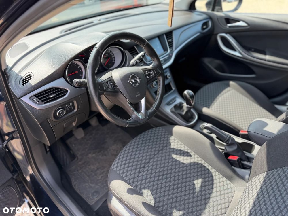 Opel Astra 1.6 T Dynamic S&S - 8