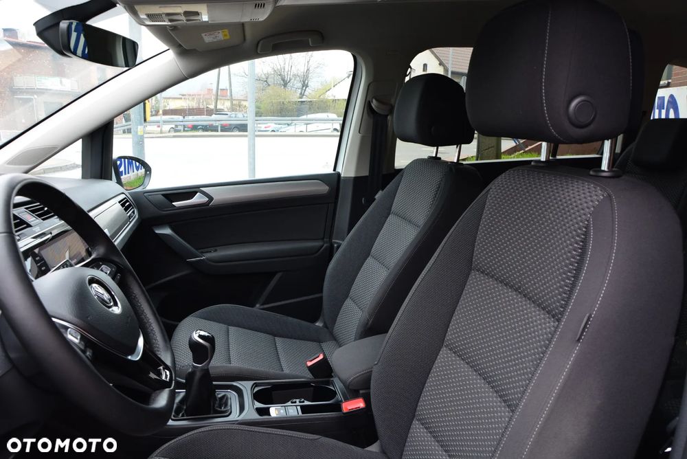 Volkswagen Touran - 7