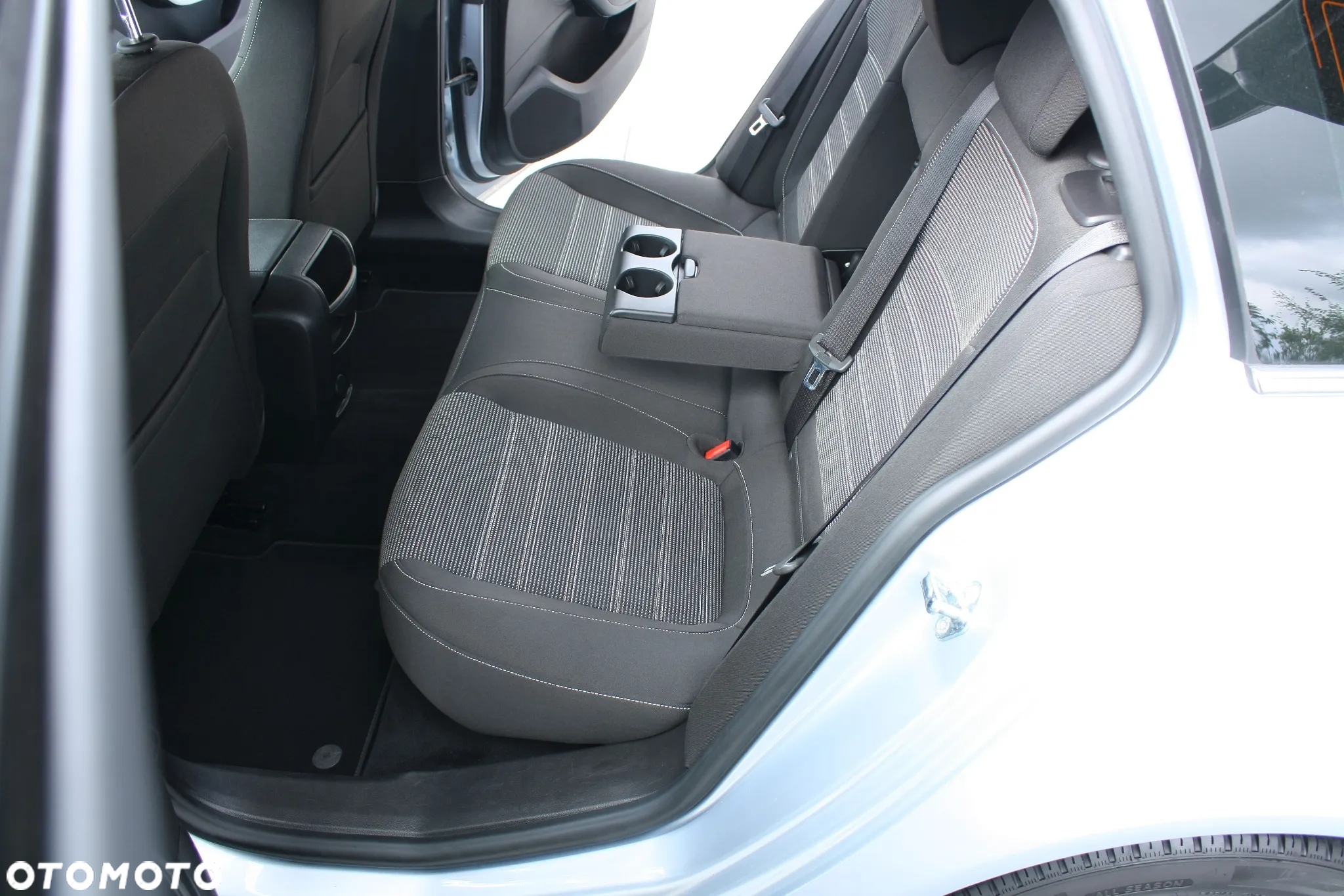 Opel Insignia - 22